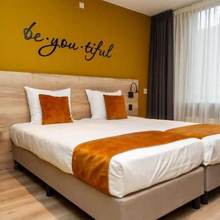 Hotel Onder De Linden Roden Extérieur photo