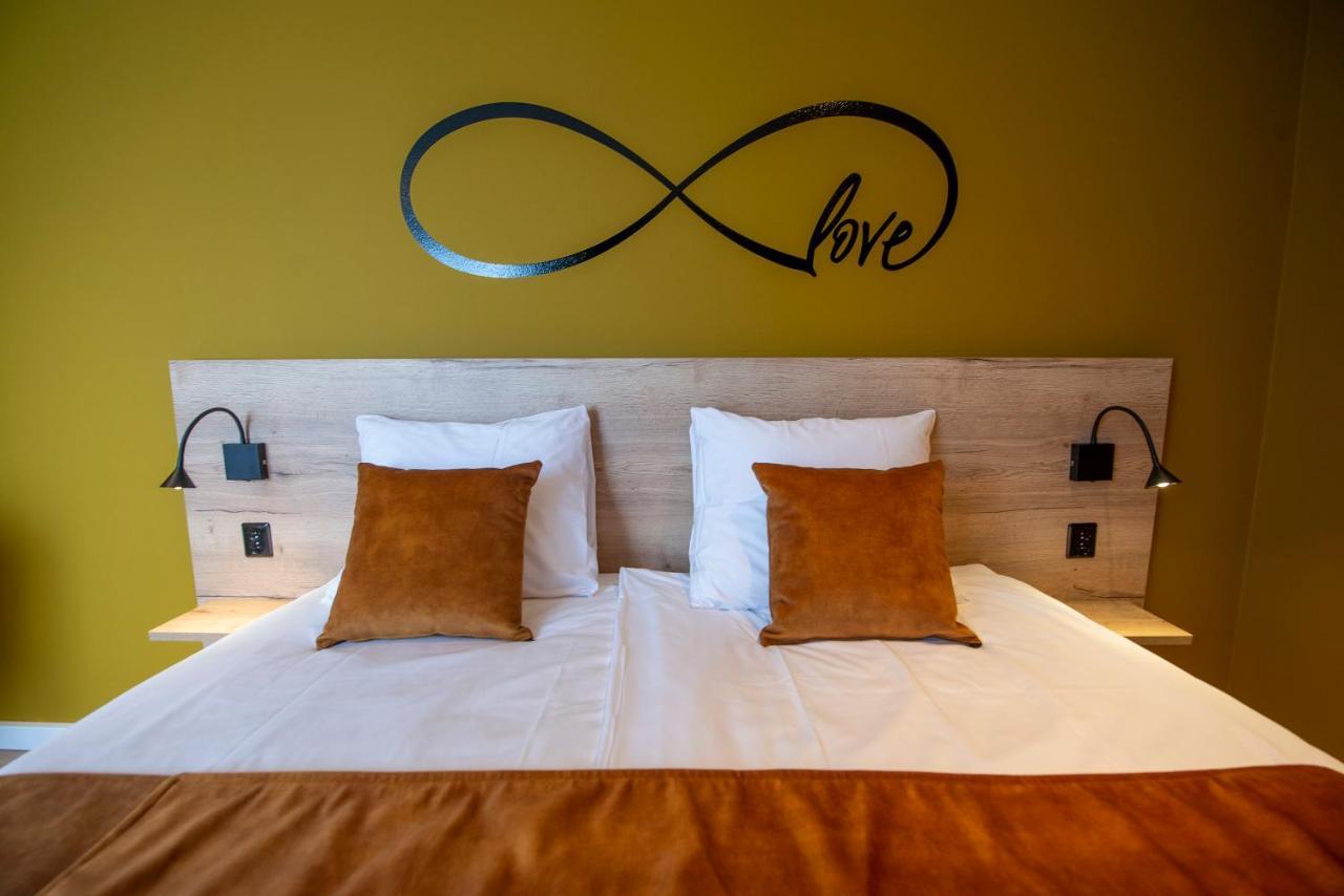 Hotel Onder De Linden Roden Extérieur photo