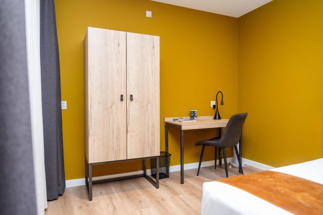 Hotel Onder De Linden Roden Extérieur photo