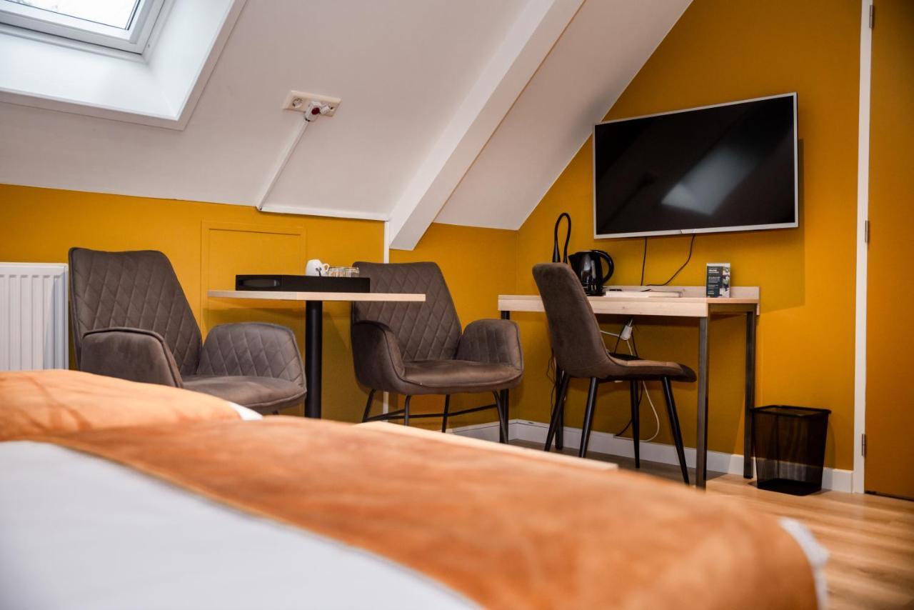 Hotel Onder De Linden Roden Extérieur photo