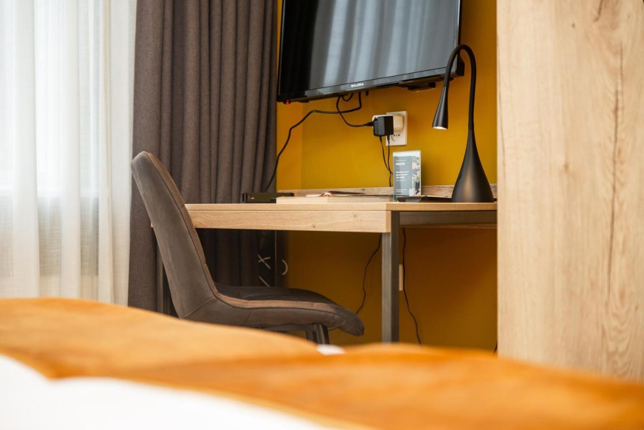Hotel Onder De Linden Roden Extérieur photo