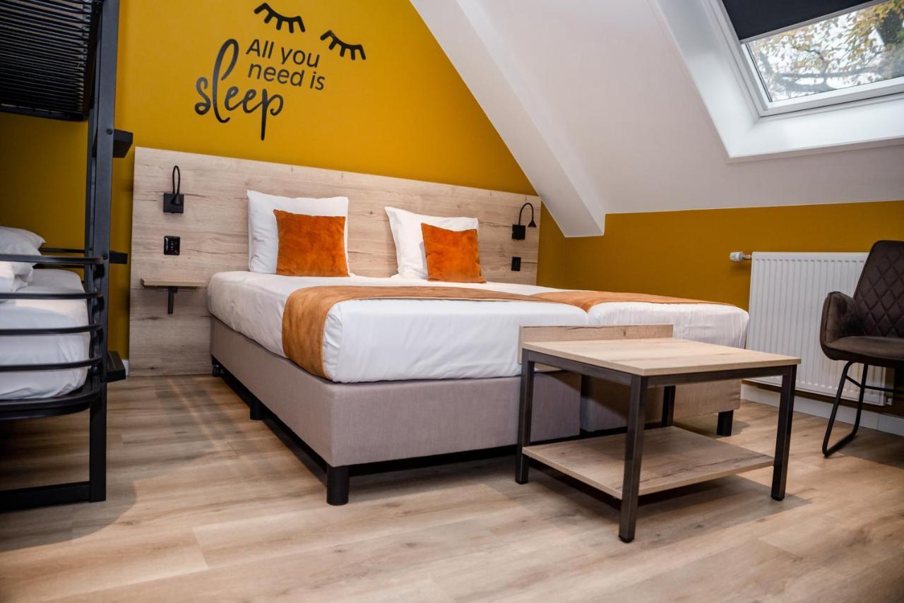 Hotel Onder De Linden Roden Extérieur photo