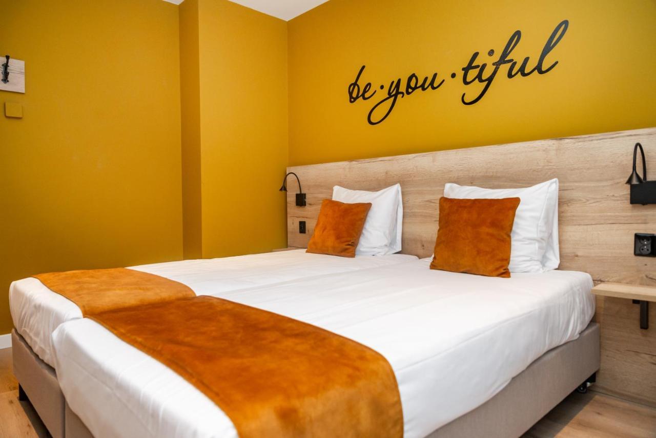 Hotel Onder De Linden Roden Extérieur photo