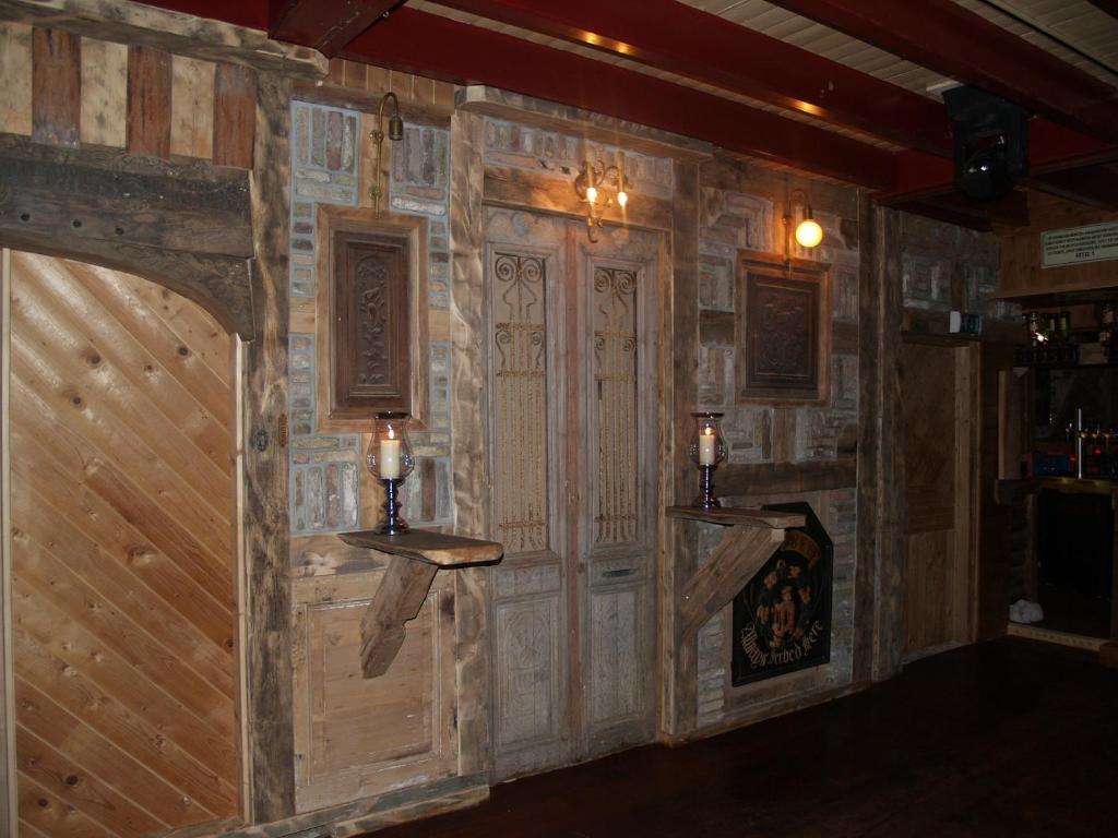 Hotel Onder De Linden Roden Extérieur photo